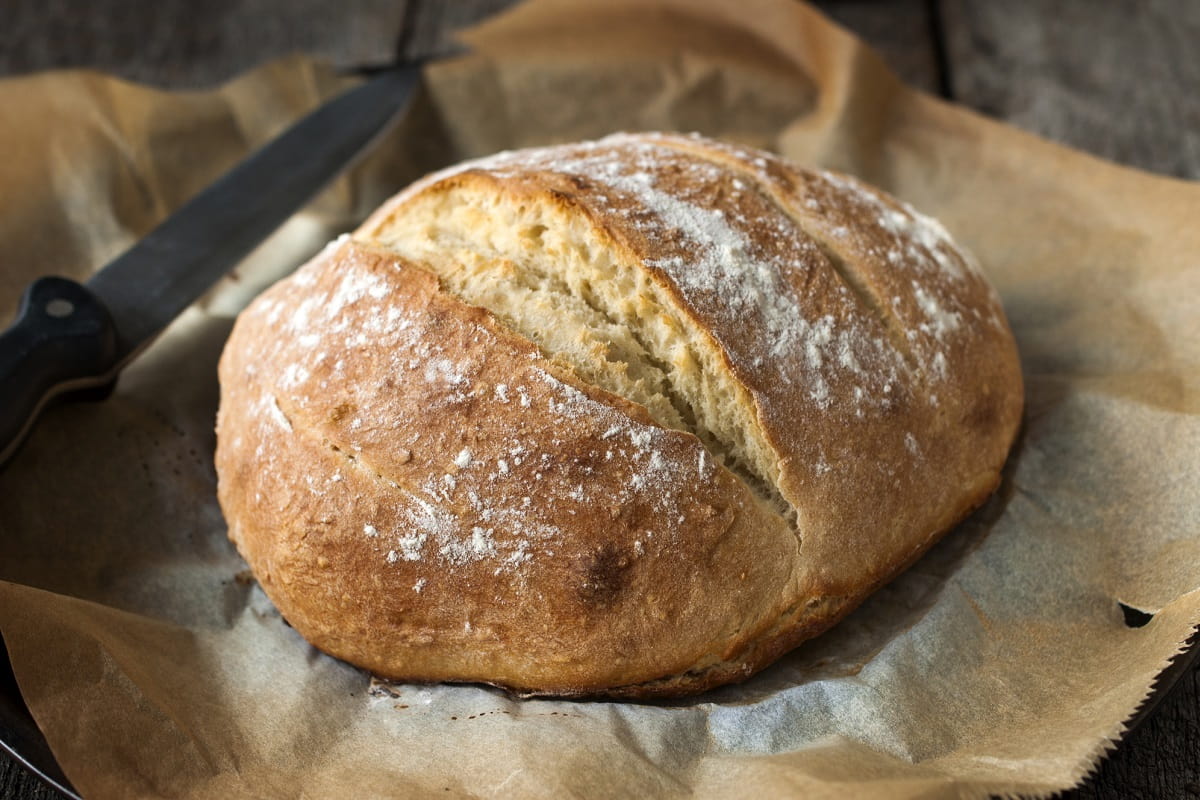 Как испечь хлеб, но не возиться с тестом на кухне