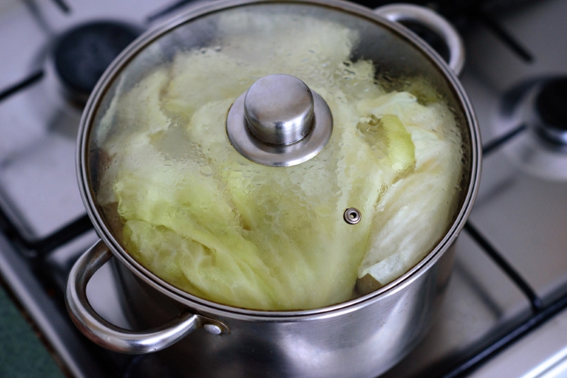 Как приготовить капустную слоенку в духовке
