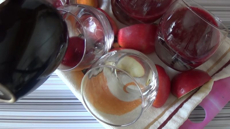 Легкий, вкусный и не сложный десерт — вишнёвая панакота в стакане